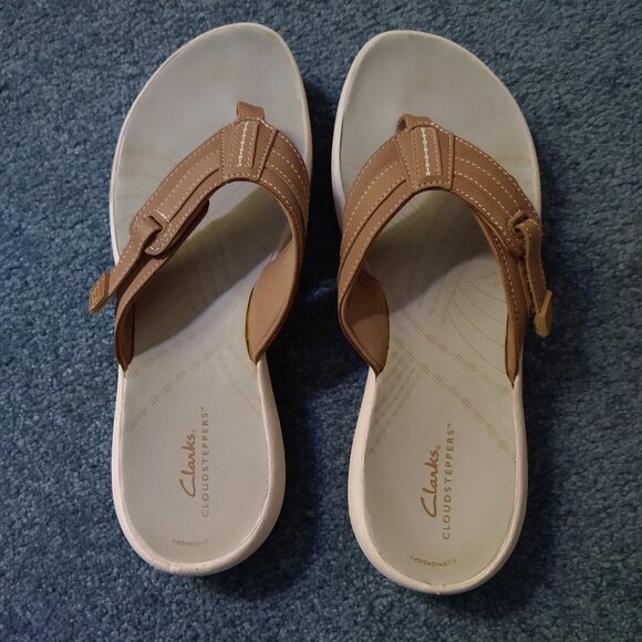 Clark's Cloudsteppers Flip Flop Sandal Size 10 - Picture 1 of 6